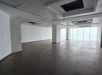 Oficina comercial · 165m² · 1 Recámara · 1 Estacionamientos · Oficina en Venta en Av Balboa