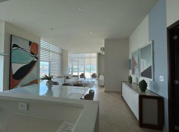 Apartamento · 217m² · 3 Recámaras · 2 Estacionamientos · Alquiler de Apartamento Amoblado Costa del Este