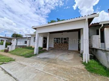 Casa de 3 habitaciones, Arraiján · Casa de 237 m² con 3 Recámaras en Alquiler en Arraiján Chapala