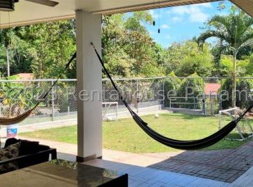 Casa de 3 habitaciones, Panamá · Amplia Casa en Venta en Ancón