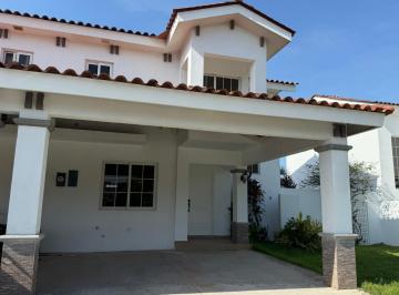Apartamento · 189m² · 3 Recámaras · 2 Estacionamientos · Venta D Ecsas en Quintas de Versalles