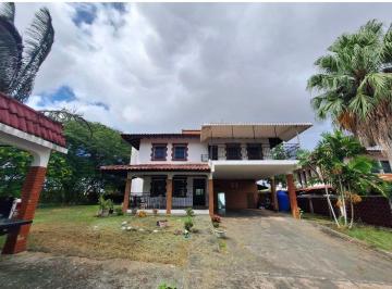 Casa de 4 habitaciones, Panamá · Alquiler de Casa 4 Cuartos en El Dorado 700 m²