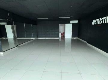 Oficina comercial · 75m² · 4 Estacionamientos · Alquiler de Oficina Century Tower, El Dorado
