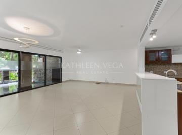 Apartamento de 3 habitaciones, Panamá · Apartamento en Planta Baja en Courtyard Residences PH Embassy Club