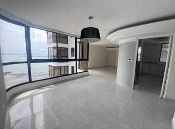 Apartamento · 137m² · 3 Recámaras · 2 Estacionamientos · Ave Balboa Vendo Apartamento m Rec