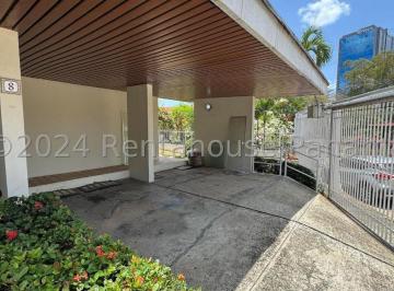 Casa de 4 habitaciones, Panamá · Venta de Casa en San Francisco