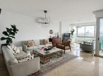 Apartamento · 226m² · 3 Recámaras · 2 Estacionamientos · Venta Apartamento Costa del Este 226 m² PH Titanium Mld