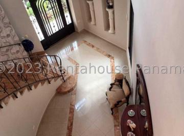 Casa de 5 habitaciones, Panamá · Amplia Casa en Venta en Altos de Panamá
