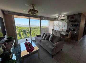 Apartamento · 98m² · 3 Recámaras · 2 Estacionamientos · Venta Apartamento Amoblado en Brisas del Golf PH Hacienda Golf