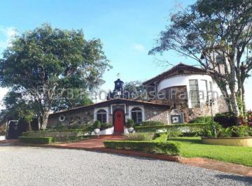 Finca de 5 habitaciones, Panamá · Venta de Finca en San Carlos