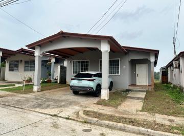 Casa de 3 habitaciones, Arraiján · Se Vende Comoda Residencia