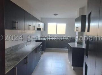 Casa de 3 habitaciones, San Miguelito · Venta de Casa en Brisas del Golf