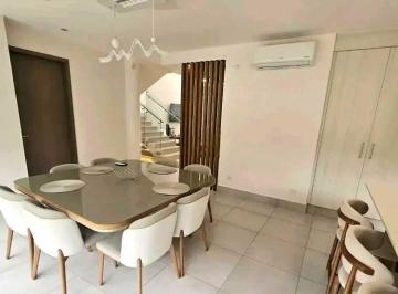 Casa · 175m² · 3 Recámaras · 2 Estacionamientos · Alquiler de Casa en Green City Cerca de Brisas del Golf