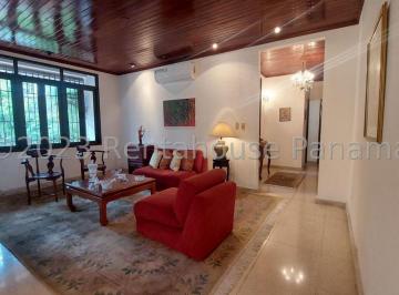 Casa de 4 habitaciones, Panamá · Vendo Casa en Altos del Golf