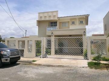 Casa de 3 habitaciones, Chitré · Venta de Casa en Chitre
