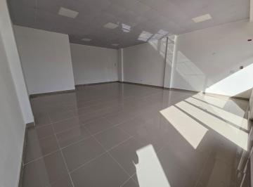Local comercial · 75m² · Alquiler de Locales Comerciales con Acabados en Albrook Aq