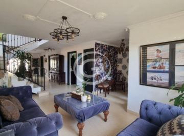 Casa de 3 habitaciones, Panamá · Venta Exclusiva Casa Dos Pisos de 374 m² Paseo Dorado $1,500xm²