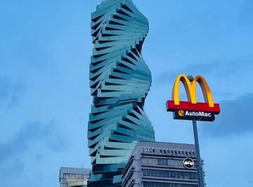 Oficina comercial , Panamá · Vendo Hermosa Oficina en Torre Tornillo Piso Alto