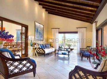 Casa de 5 habitaciones, Antón · Amplia Casa en Venta en El Chiru