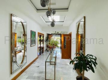 Casa de 4 habitaciones, Panamá · Amplia Casa en Venta en Altos del Golf