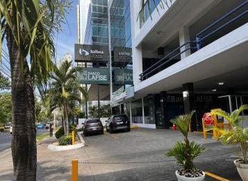Apartamento · 115m² · 2 Estacionamientos · Oficina en Av Balboa Ubicada en Balboa Plaza 115 m²