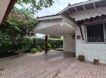Casa de 4 habitaciones, Panamá · Casa en Venta en Villa de La Fuente