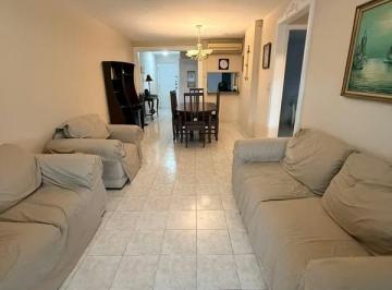 Apartamento · 90m² · 2 Recámaras · 1 Estacionamientos · Alquiler de Apartamento Amoblado en PH Plaza Real G. S