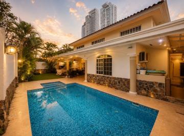 Casa · 350m² · 4 Recámaras · 4 Estacionamientos · Vendo Casa en Costa del Este con Piscina 4 Recamaras
