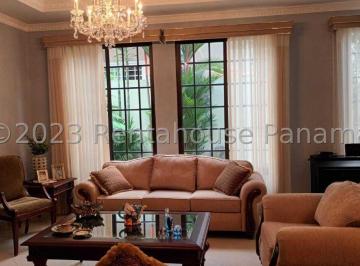 Casa de 5 habitaciones, San Miguelito · Casa en Altos de Panama Casa Altos de Panama en Venta