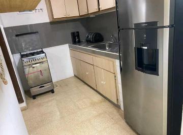 Apartamento · 80m² · 2 Recámaras · 1 Estacionamientos · Alquilo Apartamento en PH España Vacio