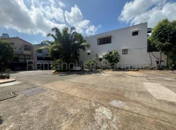 Apartamento de 3 habitaciones, Panamá · Venta de Casa en Obarrio.