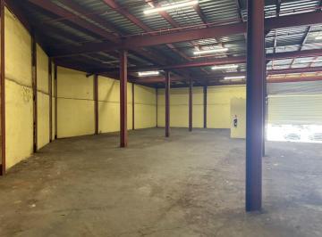 Bodega-Galpón-Depósito · 4400m² · 2 Estacionamientos · Alquilo Bodega Cocosolito Zona Libre de Colon