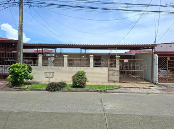Casa de 3 habitaciones, Panamá · Venta de Casa en Chanis