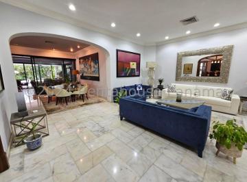 Casa de 4 habitaciones, Panamá · Amplia Casa en Venta en Altos del Golf