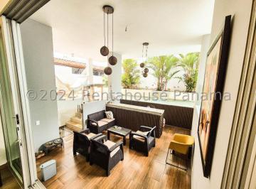Casa de 4 habitaciones, Panamá · Amplia Casa en Venta en Altos del Golf