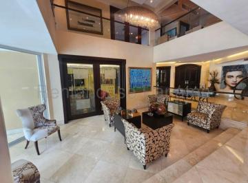 Casa de 4 habitaciones, Panamá · Venta de Casa en Altos del Golf