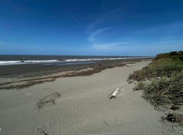 Terreno / Lote , Los Santos · Terreno Frente Al Mar en Playa Los Guayaberos | 3,843 m² | Us$99,000