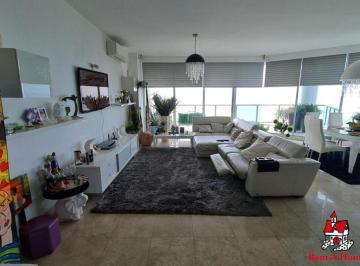 Apartamento de 3 habitaciones, Panamá · Se Vende Apartamento en Av Balboa Pru22 - 2732