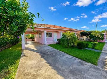 Casa · 100m² · 2 Recámaras · 1 Estacionamientos · Venta de Casa Aqualina