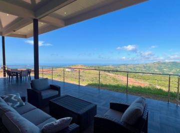 Casa de 3 habitaciones, San Carlos · Villa de Montaña 100% Solar