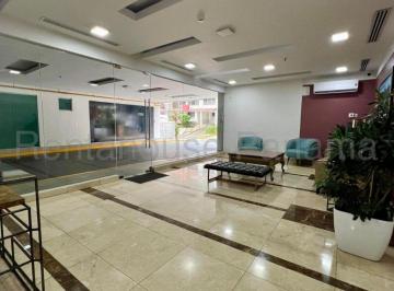 Apartamento de 2 habitaciones, Panamá · Venta de Apartamento en El Carmen PH Trinity