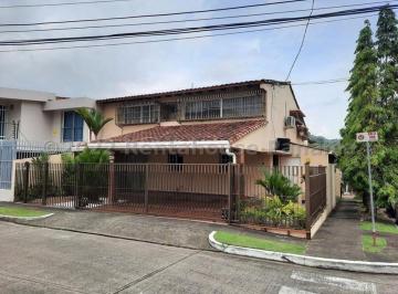 Casa de 4 habitaciones, Panamá · Venta de Casa en La Alameda
