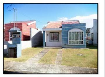 Casa · 189m² · 2 Recámaras · 1 Estacionamientos · Vendo Casa Residencial Las Cumbre Azul
