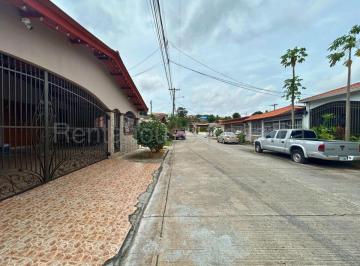 Casa de 2 habitaciones, Panamá · Venta de Casa en Villa Lucre 26 Mm1089