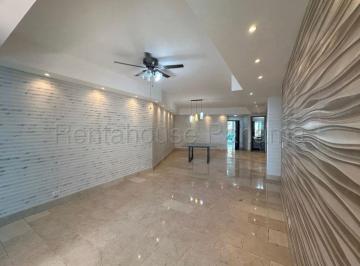 Apartamento de 2 habitaciones, Panamá · Apartamento en Punta Pacifica PH Grand Tower en Venta