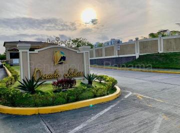 Casa de 4 habitaciones, Panamá · Venta de Casa en Condado del Rey Abs