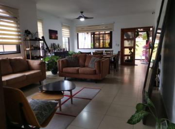 Casa de 5 habitaciones, Panamá · Venta de Residencia de 2 Niveles – 5 Rec – Piscina y Bbqa