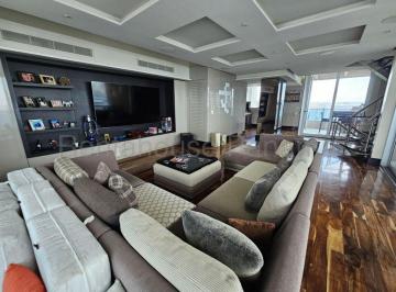 Apartamento de 3 habitaciones, Panamá · Se Vende Penthouse en Vision Tower Av Cincuentenario Piso Alto Panamá Coco del Mar