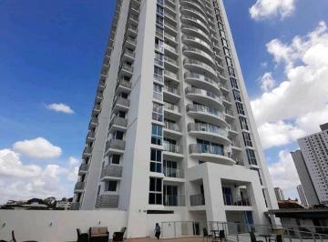 Apartamento · 120m² · 3 Recámaras · 2 Estacionamientos · Alquiler de Apartamento Amoblado en Via España