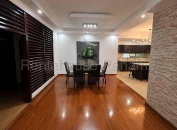 Casa de 4 habitaciones, Panamá · Casa en Venta en Albrook. 26 - 8918.